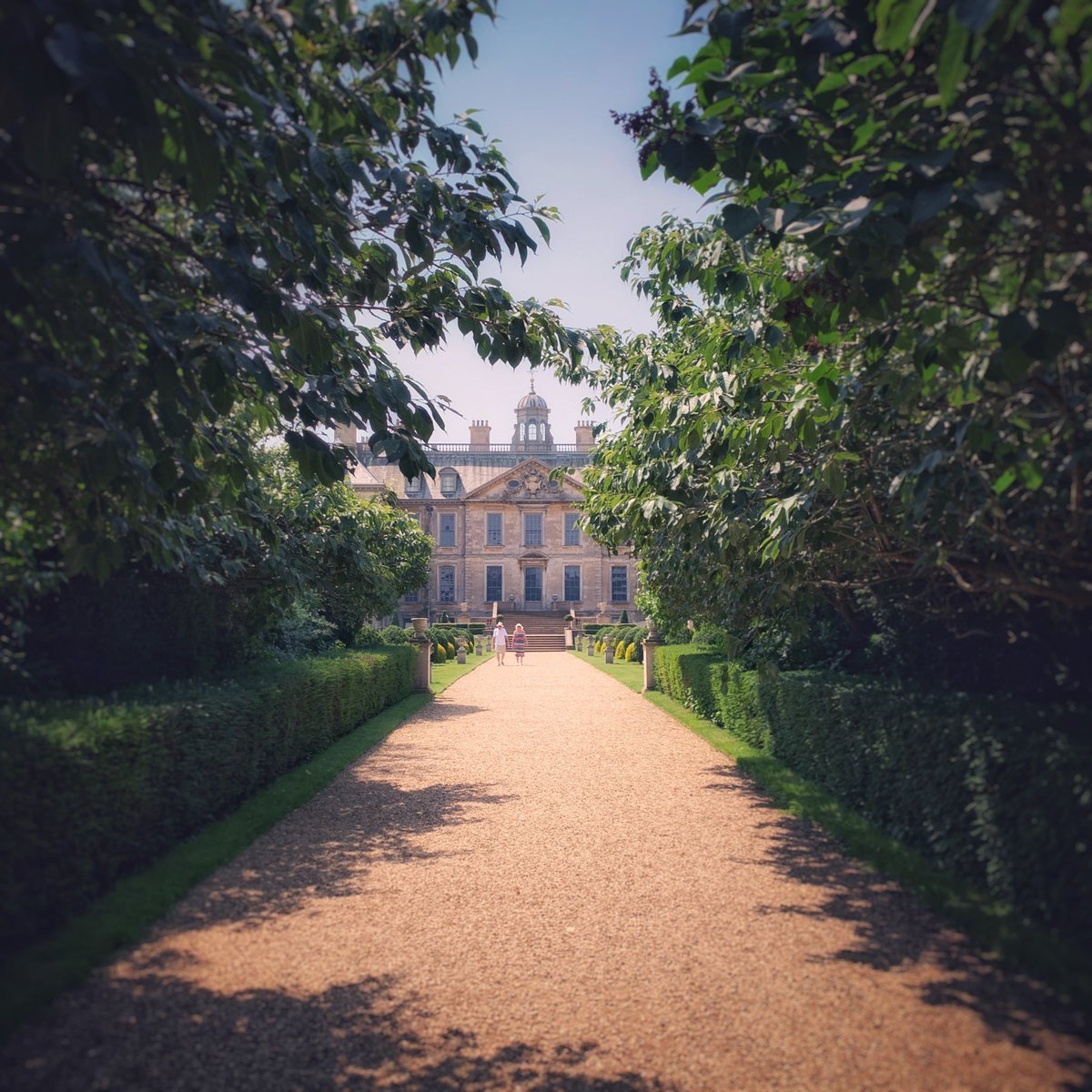 SiggersPhoto's tweet photo. Day three and to the @nationaltrust @BeltonHouseNT estate. As the National Trust details say ‘Sitting elegantly in formal gardens with views across pleasure grounds and an ancient deer-park, Belton is often cited as being the perfect example of an English country-house estate.’ https://t.co/3Q5PErCcgc
