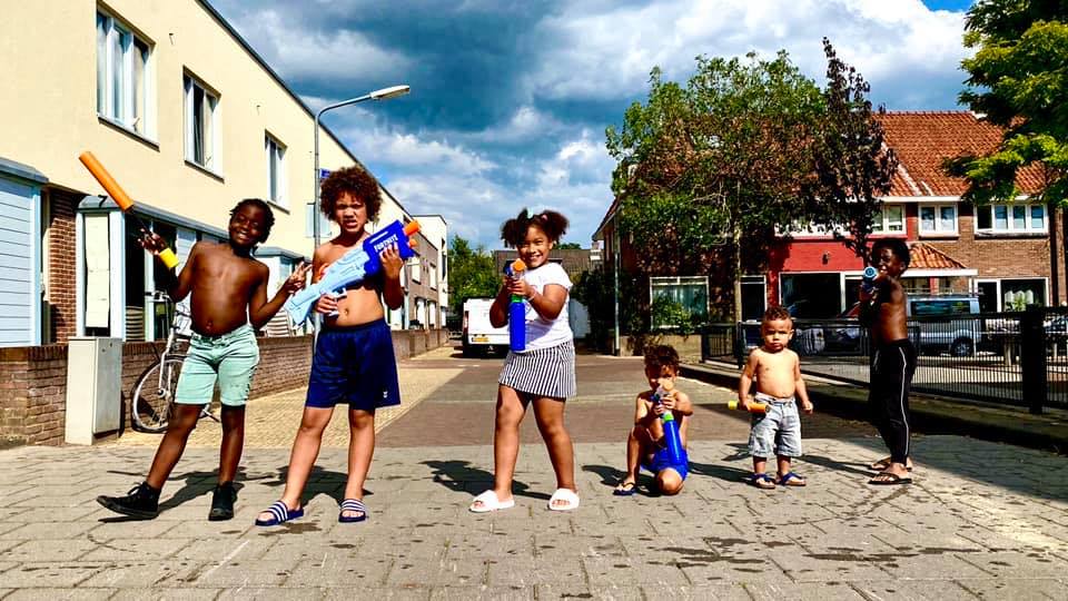 ShootingArtist's tweet photo. #Streetwarriors in #Hilversum.

#Fotografie #straatportret #waterpret https://t.co/rhNIZGUdth