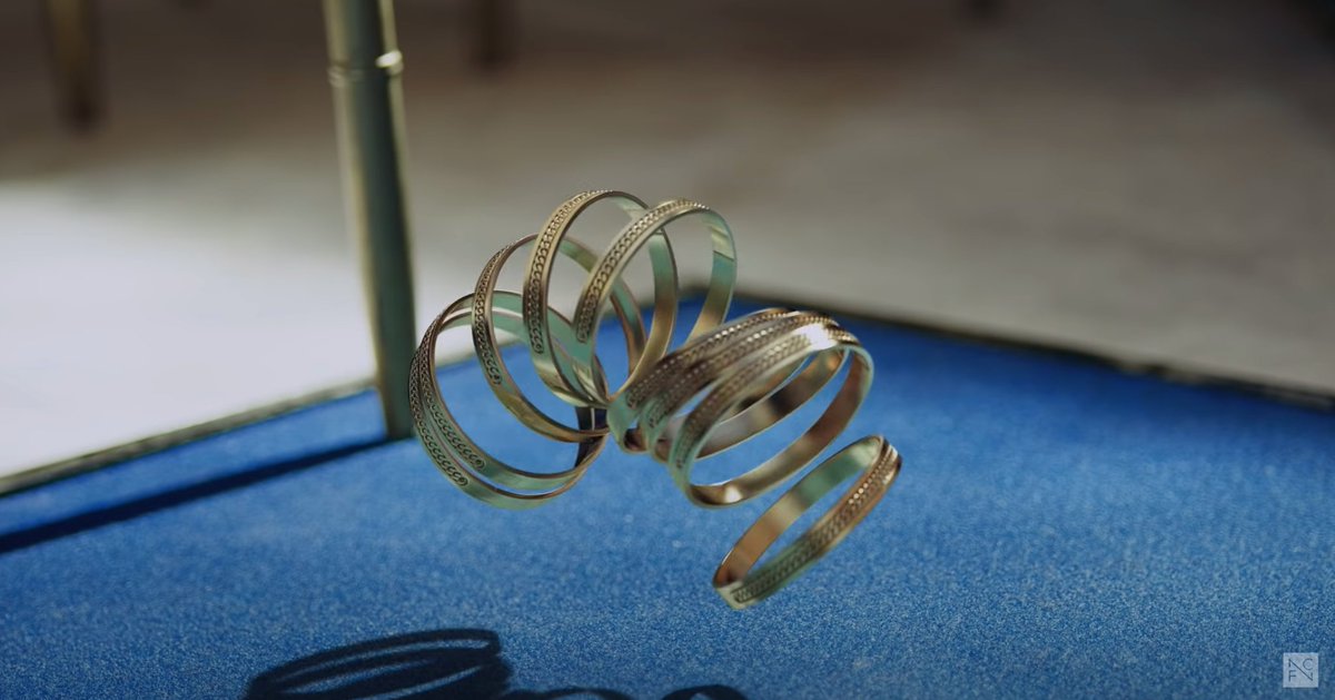 We all know the story of Good Guy trailer. Inseong's bracelet drops and breaks off into 9. Then time rewinds and the bracelet becomes whole again. This rewinding of time is another hint at the myth of Ouroboros and time repeating in an endless loop of renewal & regeneration.