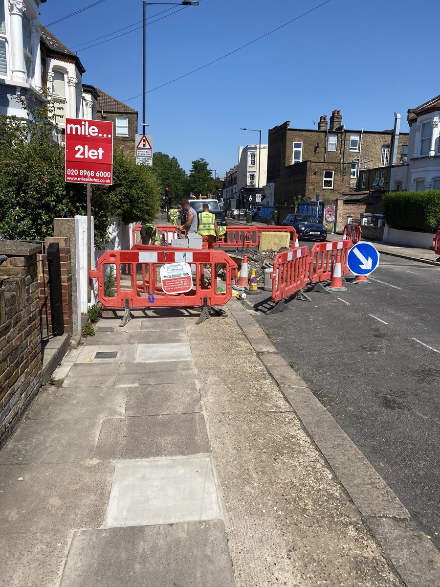 Social distancing in ⁦@Brent_Council⁩ - pretty much every pavement blocked. Super smart planning