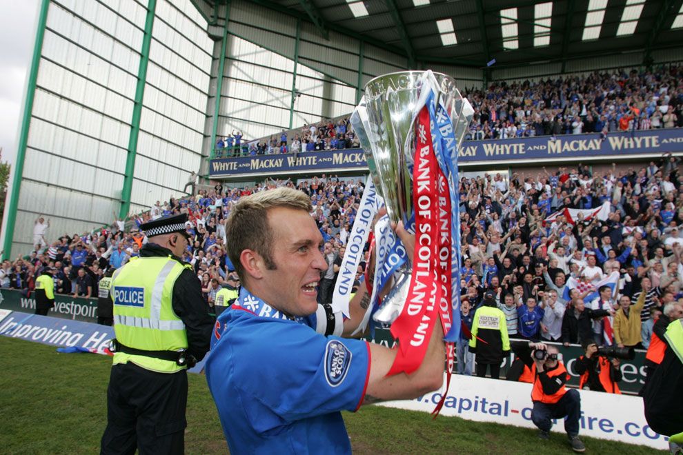RangersFC's tweet photo. A new book, “Fernando Ricksen The Final Battle – Life With MND” is now available.  

Written by Fernando's wife Veronika and close friend Vincent de Vries, part of the proceeds will go to @RFC_Charity.

➡️ https://t.co/6oelBVVbGE https://t.co/2JcJrSWZg9