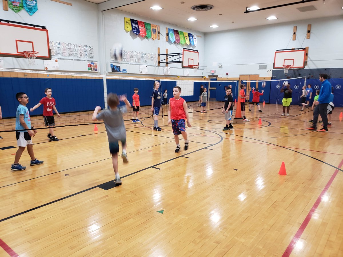 mrpenberthy's tweet photo. Thank you Frontier Board of Education for unanimously approving Volleyball Club at Blasdell last night! 55 boys have been positively impacted by this program over past 2 years #VolleyBees #FFVB
@JohnAKilcoyne @Vote_4_Davis @ptboylehamny https://t.co/WqQQY9MP26