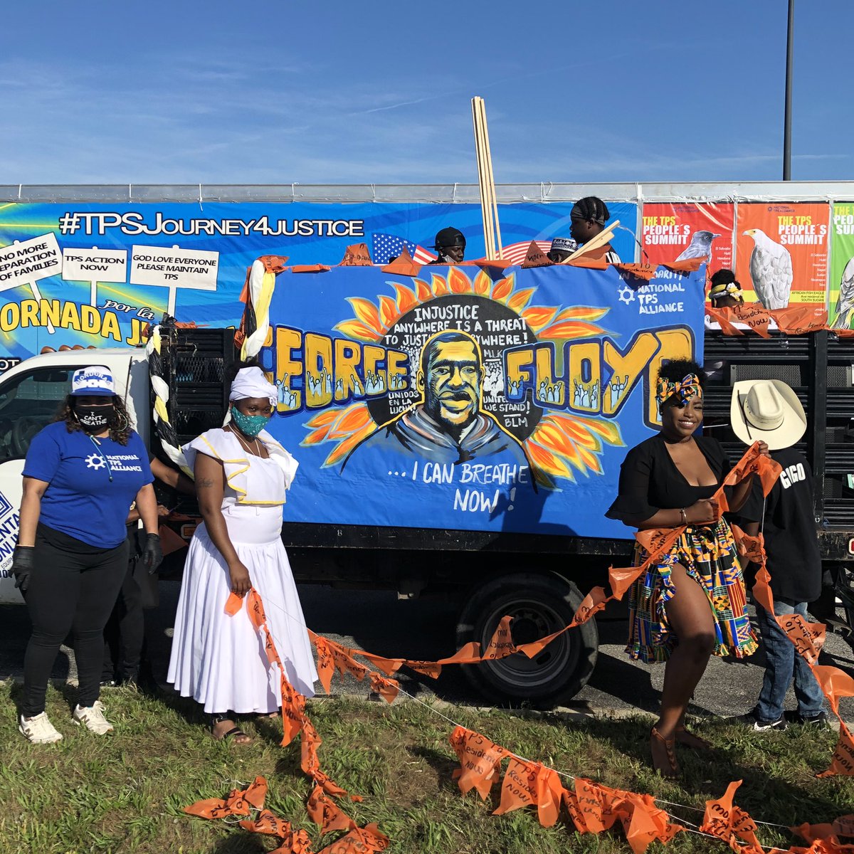 TPS_Alliance's tweet photo. On the Road to Justice!! National TPS Alliance leads Caravan of 150+ vehicles in DC demand that congress Act now on a Permanent Residency #RoadtoJusticeTPS #AlwaysEssentialTPS #ResidencyNow 
Watch Here 👇🏼

https://t.co/lGV7kP3qno

@NDLON @Carecen_LA @RadioJornalera https://t.co/zPBAOCWkB4