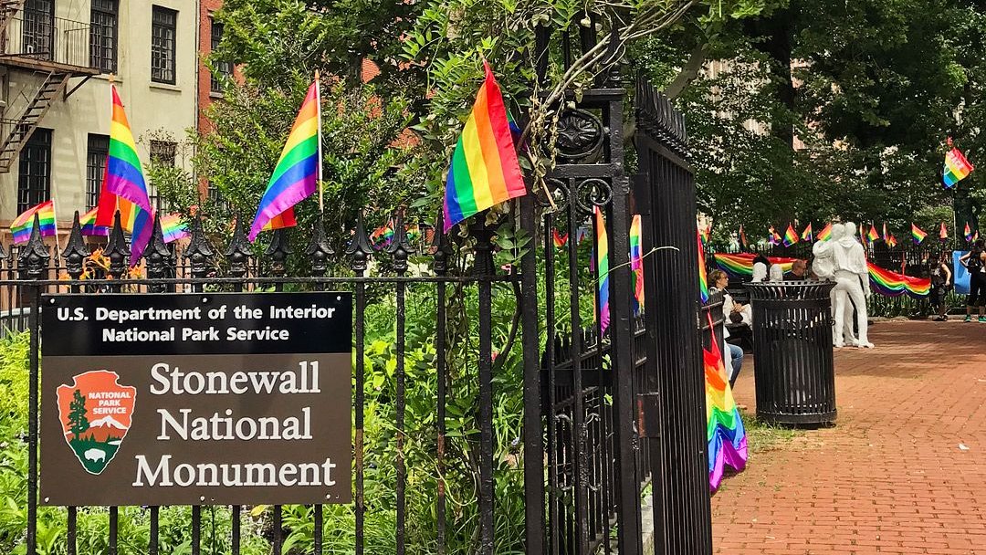 ConservationLF's tweet photo. Four years ago, on June 24, 2016, the site of the Stonewall uprising was designated the Stonewall National Monument, making it the first U.S. National Monument dedicated to LGBTQ rights and history, a living monument and a beacon of equality, diversity, and inclusion. #PRIDE2020 https://t.co/CKSUK3pYkC