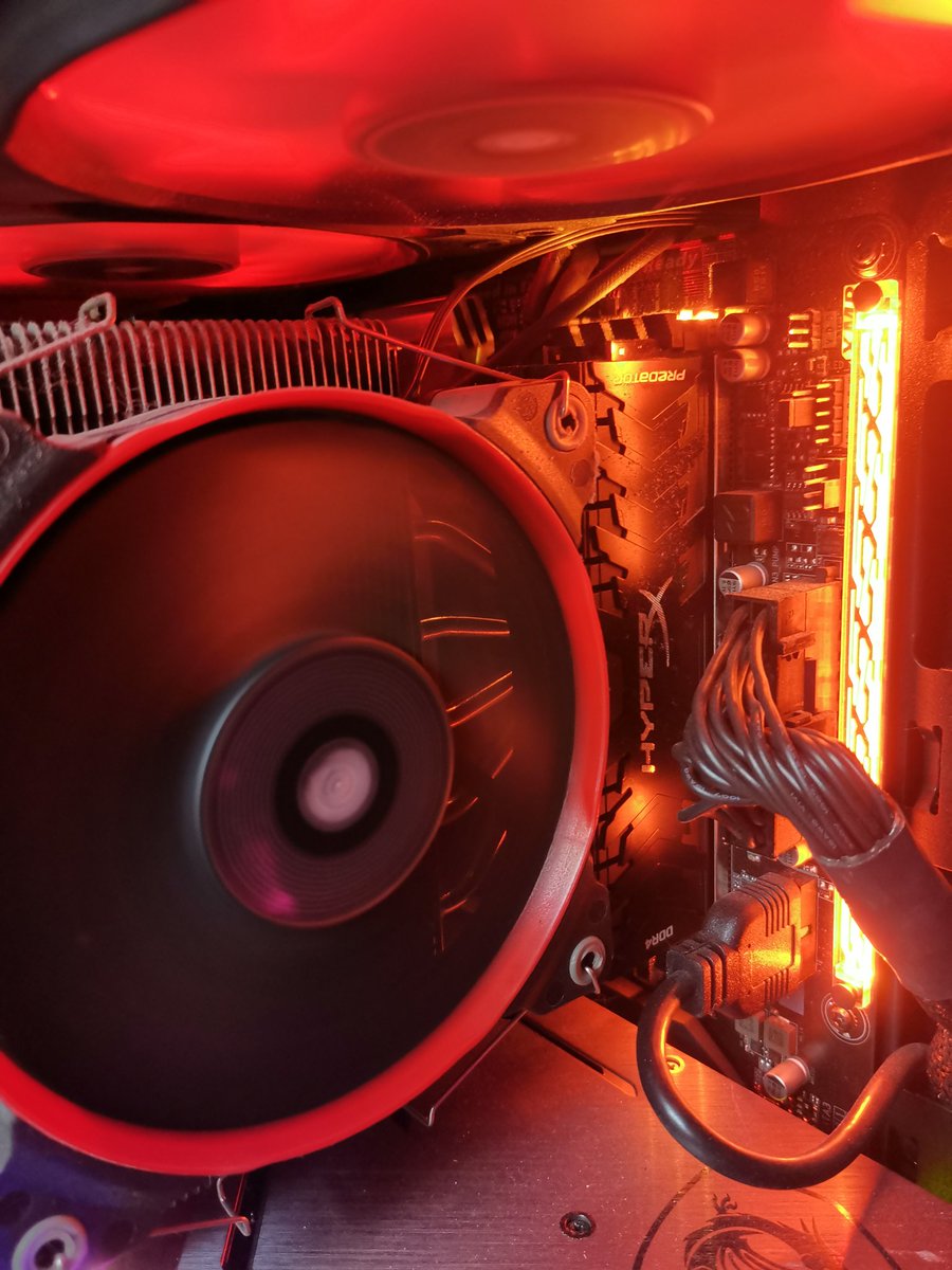 LocalRudeBoy's tweet photo. Sooo much dust... Tomorrow is the day I take it apart and clean it all
#pcgamingshow #smallyoutubercommunity #smallyoutuber #twitchstreamer #smalltwitchstreamer #pcbuild #cleaningpc #computerdust #SummerHeat #thermopaste https://t.co/kOG4viDbpu