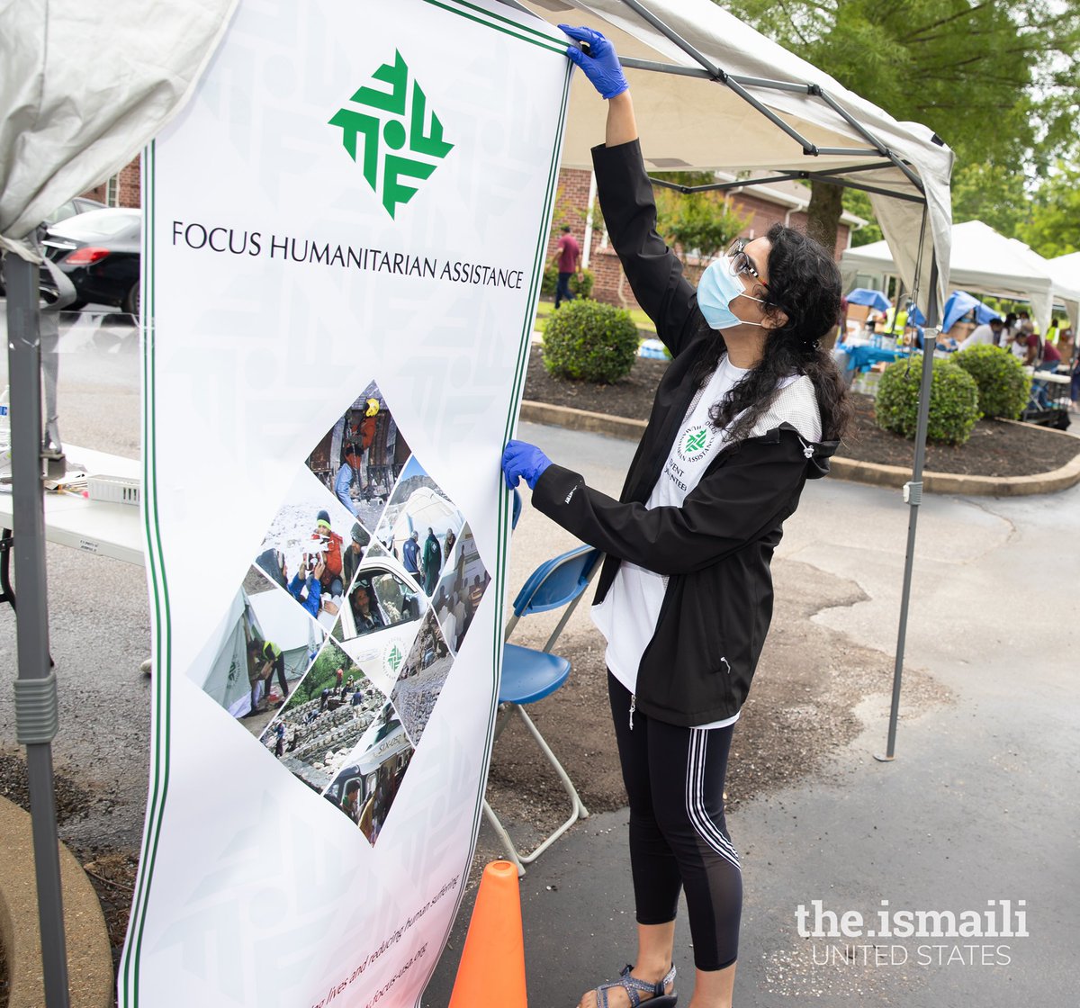 TheIsmailiUSA's tweet photo. On June 22, the #Ismaili Council for the Southeastern USA in collaboration with @MSouthFoodBank & @focusakdn hosted a Mobile Food Pantry to provide fresh produce and frozen meat to those in need. #ICERV provided 350 pre-packed boxes of nutritious food. #Ismaili #OneJamat #COVID19 https://t.co/A6ErgjTKvl