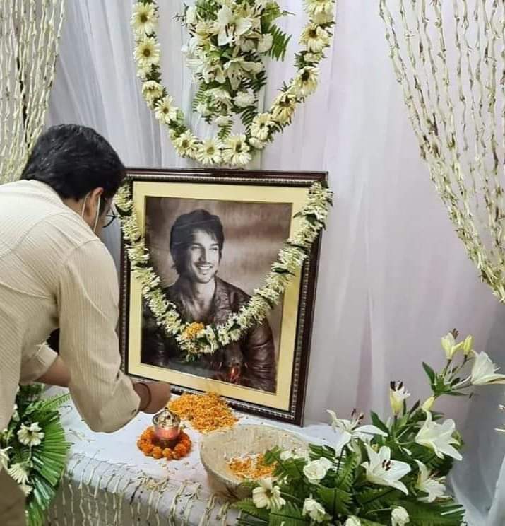 सुशांत की हत्या पर चुप क्यों ??
बॉलीवुड माफिया ने मिलकर , दबाब बनाकर हत्या को आत्महत्या का रूप दे रहै है।
एक उभरता युवा कलाकार आत्महत्या नही कर सकता है।
बिहार में बड़े लोग आगे आइये। न्याय की इस लड़ाई में सबका साथ चाहिए। चुप न रहे।
<a href="/nishikant_dubey/">Dr Nishikant Dubey</a>
#justiceforSushantforum