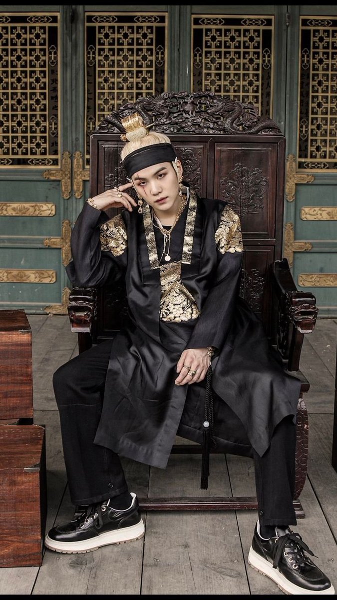 I can’t NOT add this because this was iconic