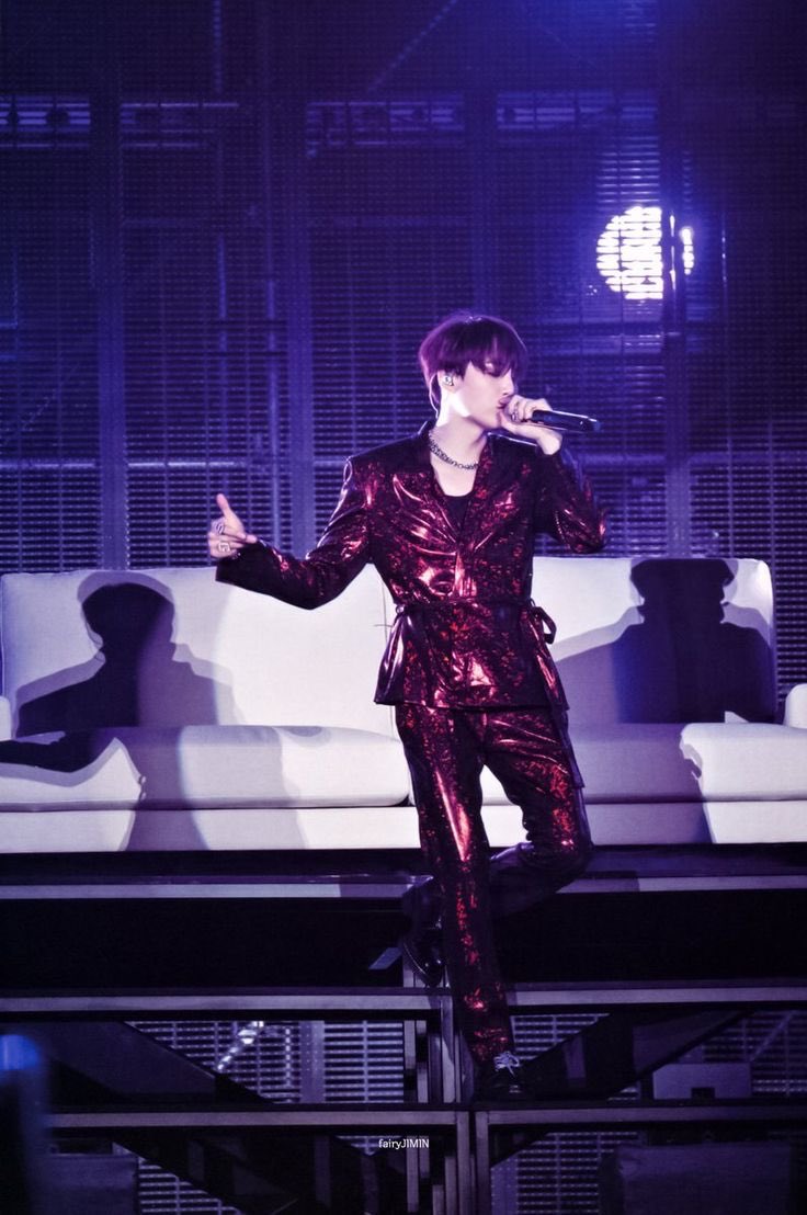 ALL of yoongi’s seesaw outfit