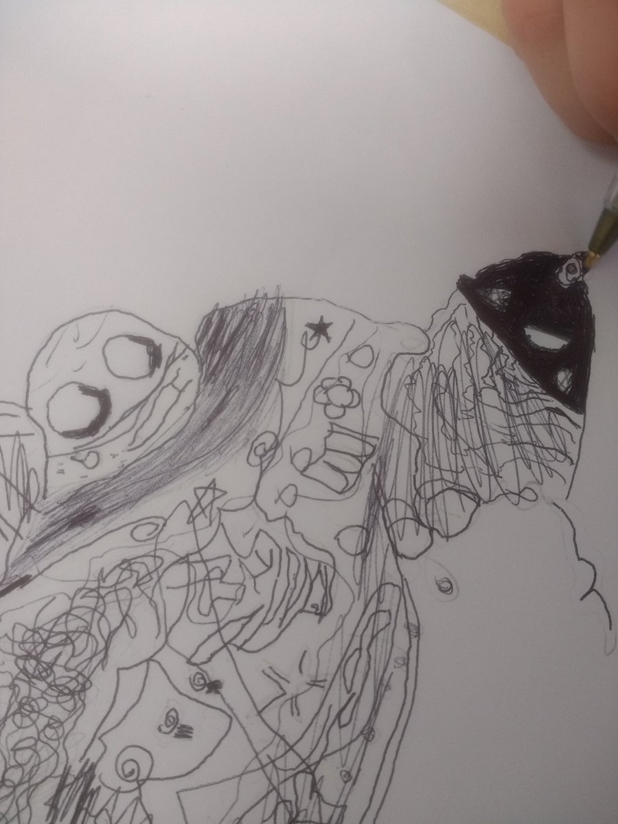 Take a closer look at all the tiny details in the @O_Leger  inspired artwork @PeacockClass2  and <a href="/Y2woodpecker/">Woodpecker Class</a>  keyworker children have finished this afternoon using black pen. What little details can you spot? #art #sealife