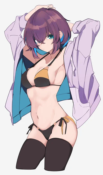 目つきが悪くて態度がデカい女の子 