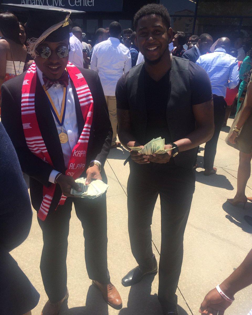 vinodahost's tweet photo. Yaw know today is the Goat Bday 🐐. LLTmacc I miss you bro everyday. I wish we could be taking over the city together but I know you helping me out from above. #TakeovaENT #ASUTwitter #Nupes https://t.co/5k235cFAJn