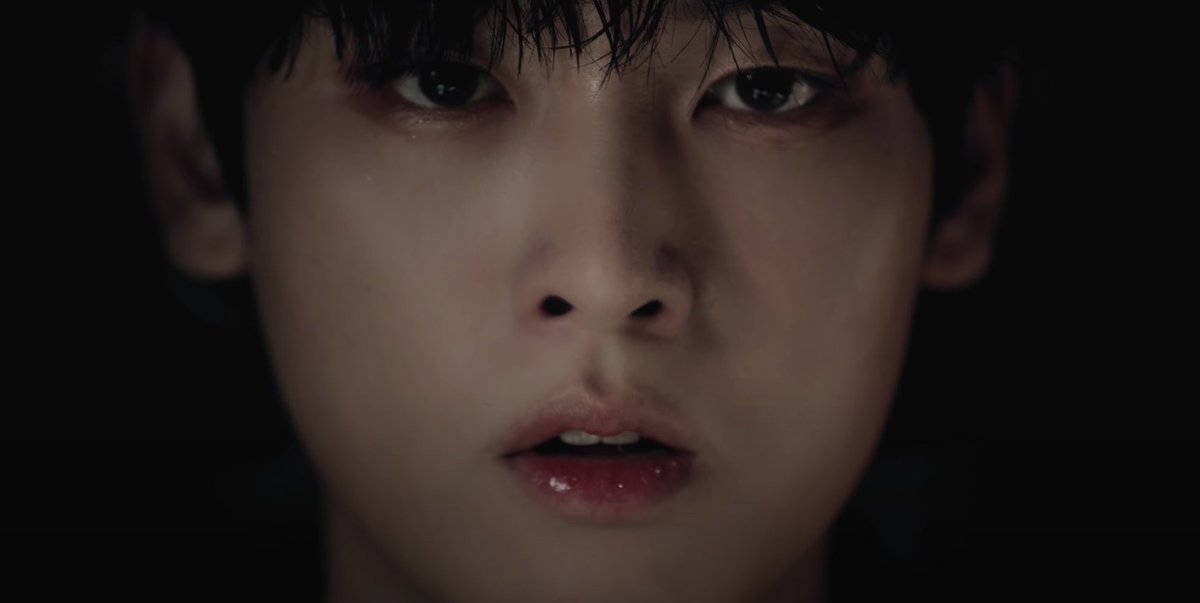 so, I have a theory this year's eras are borrowing a lot from the myth of Ouroboros; the snake eating its tail.Hear me out-  #SF9  #에스에프나인  #8TH_MINI_ALBUM  #9loryUS  #여름향기가날춤추게해  #SummerBreeze  #여름_향기는_SF9을_춤추게_해  #GoodGuy