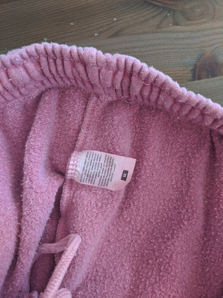 sianydodge's tweet photo. @inthestyleUK First order and half of my items are going back thanks to poor quality clothing that looks like it has been worn and washed numerous times. @BillieFaiers range, so disappointed! https://t.co/lYBD60lJ9e