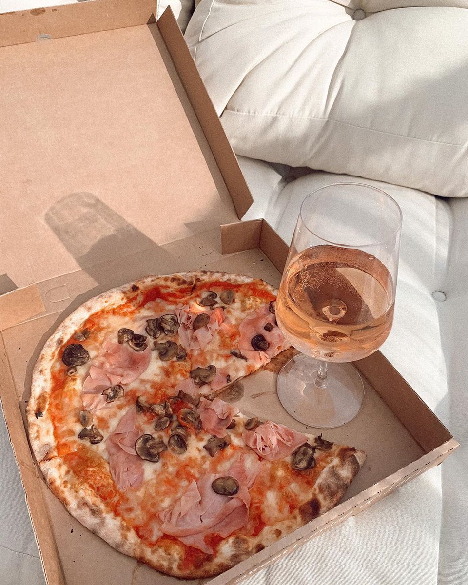 The perfect date night setup. 🍷🍕

📸: <a href="/NicolaMHughes/">Nicola Hughes</a>

#killerbeauty #looksthatkill #permanentmakeup #pmu #semipermanentmakeup #spmu #micropigmentation #microblading #permanentmakeupartist #pmuartist #spmuartist #microbladingartist #microbladingsupplies #girlgang