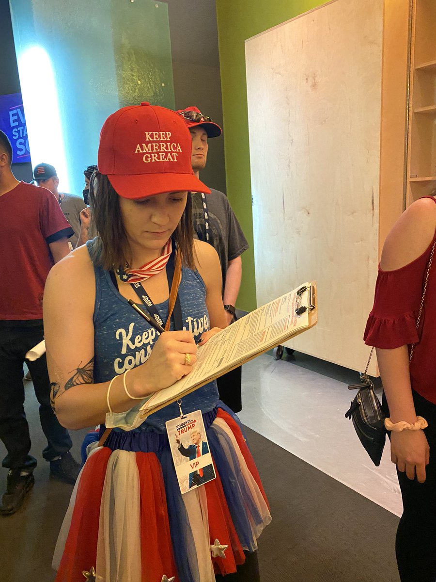 oliviaintheusa's tweet image. Shoutout to the Trump intern that got this girl registered to vote yesterday! I happened to stop by to congratulate her &amp;amp; got a picture! 

Great job Trump Victory Youth Director @mcmartinezaz for your work registering voters at the @TrumpStudents event🇺🇸

#LeadRight #TrumpInAZ
