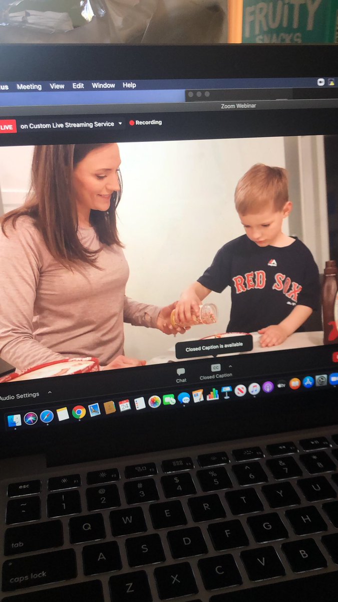 GinaGJ725's tweet photo. Loving the stories of all these survivors, especially my girl @Melanie_Falcon in today’s virtual #LehighValleyGoRed luncheon! #12StoriesOfHeart these people are all amazing ❤️❤️❤️ https://t.co/nKcvhwggwh