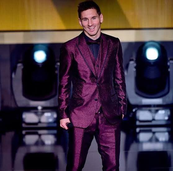 Thread of Messi as a ferarri  #Messi33