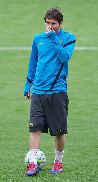 Thread of Messi as a ferarri  #Messi33