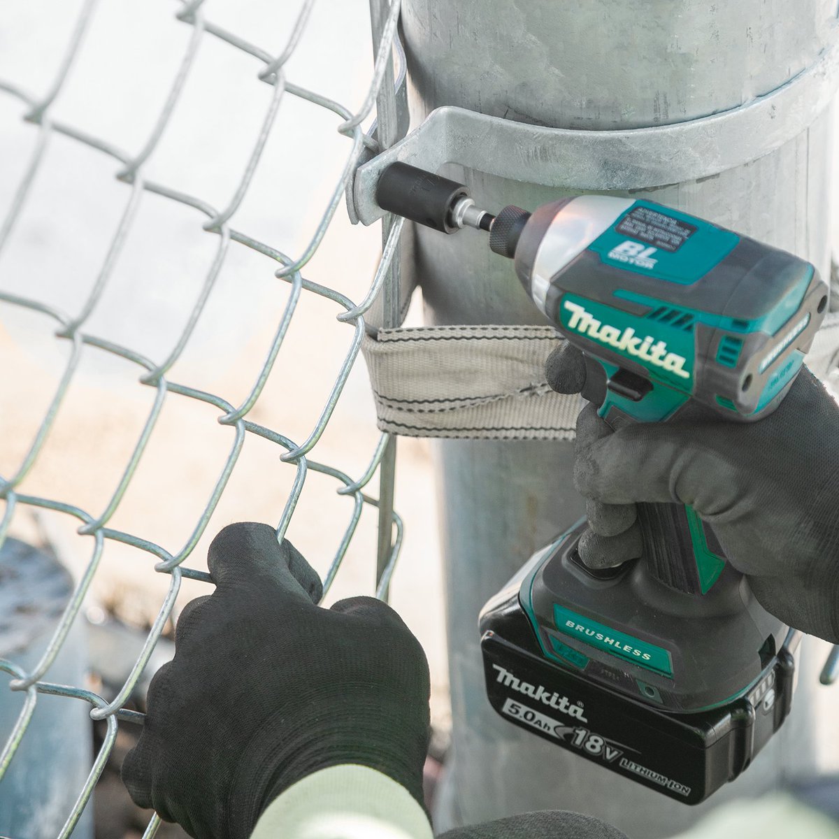 MakitaTools's tweet photo. The Impact XPS Socket Adapters are designed exclusively for use with high-torque impact drivers. Chamfered edges of the square drive end allows for easy installation and a retention ball helps secure the socket.
#makitausa #impactxps
https://t.co/g7yGSLNpTt https://t.co/hObj9bye0G