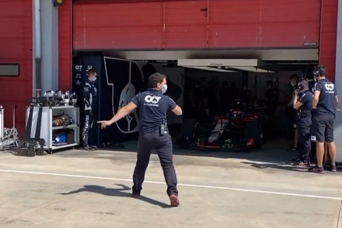 F1Gate's tweet photo. アルファタウリ・ホンダF1、AT01&トロロッソSTR13でテストを開始
https://t.co/dt6bTKMWY9
#F1jp | #F1 | #AlphaTauri | #AT01 | #HondaF1 | #ホンダF1 #ToroRossoHonda | #STR13 https://t.co/fVzrIIvxKW