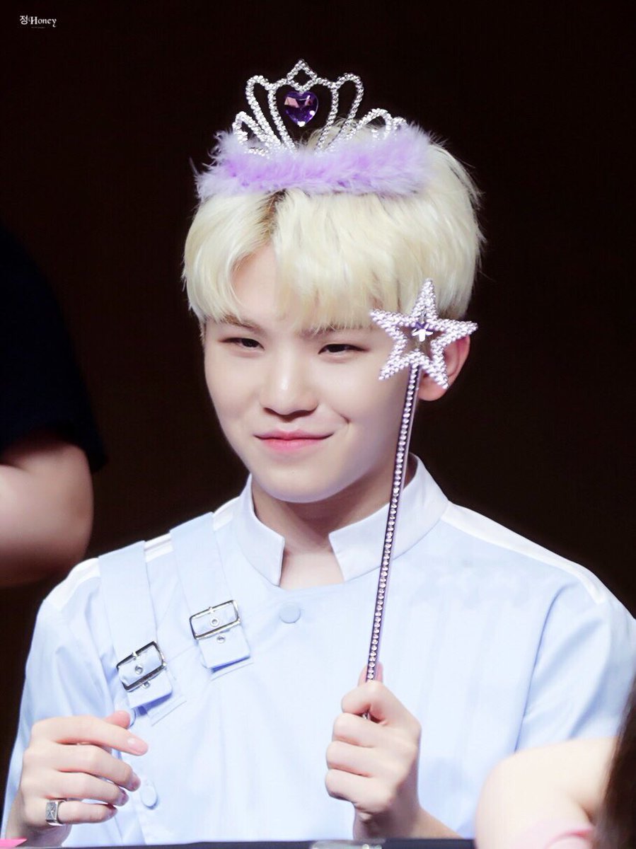 n년전 오늘의 우지 tweet media
