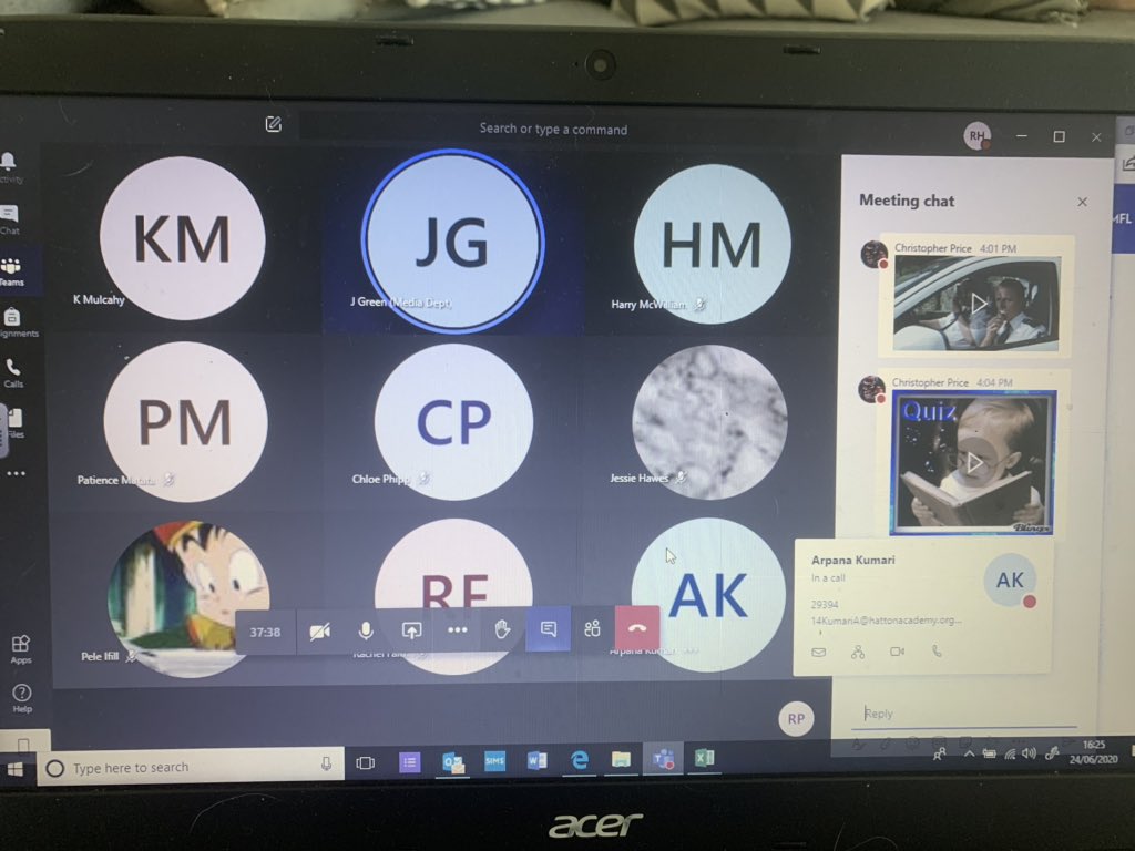 HattonVIForm's tweet photo. Our first vi form quiz of lockdown! Thank you to all those who took part and well done to Roshni!!
#teamhatton #viform #sixthform #quiz #lockdownquiz #kahoot https://t.co/FrgpT6DKNu
