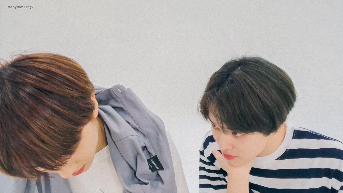 cuddlejamm_'s tweet image. ชอบเเอบมองตอนเธอไม่รู้