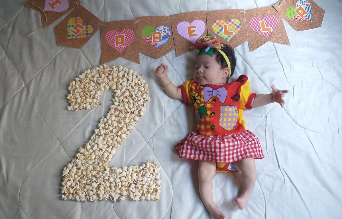 Talitha_Gama's tweet photo. Família Gama Nunes curtindo o 2° merversário da Miss caipira Isabella, em clima de São João! @JL1edicao #VcnoJL1 https://t.co/s0a3Gww1AK