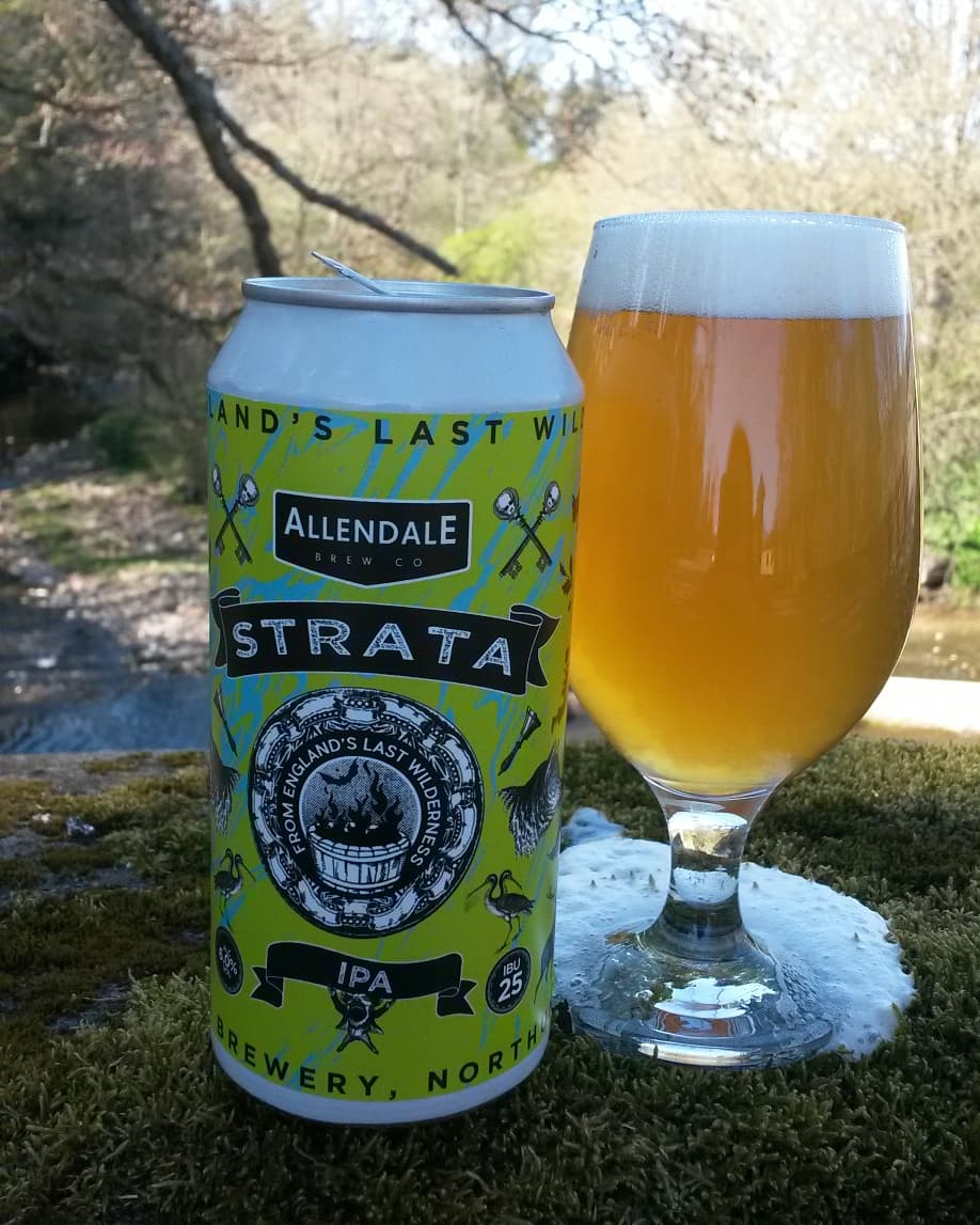 It's perfect Strata weather right now, why not grab some to enjoy in the sun!

Strata is currently available via our online shop and they also feature in the mixed 440ml can cases if you fancy a bit of variety.

Check out our online shops for details.
#craftbee #IPA #beer #sun