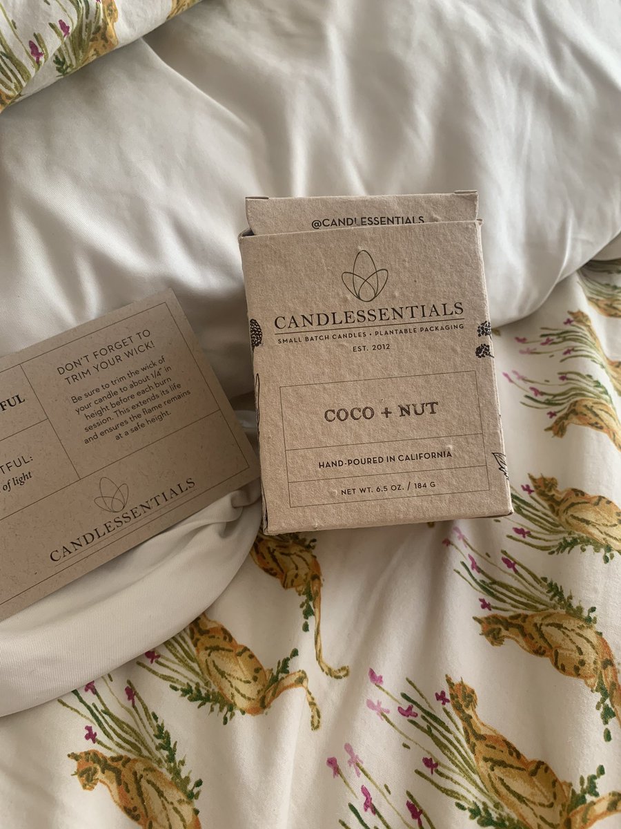 SwagMaster37_'s tweet photo. Candle shop #2 pulled through with this AWESOME plantable packaging!!!! I could smell coconuts before I even opened up the shipping box it came in 🤤🤤 @candlessentials https://t.co/rLPHAtOGiM