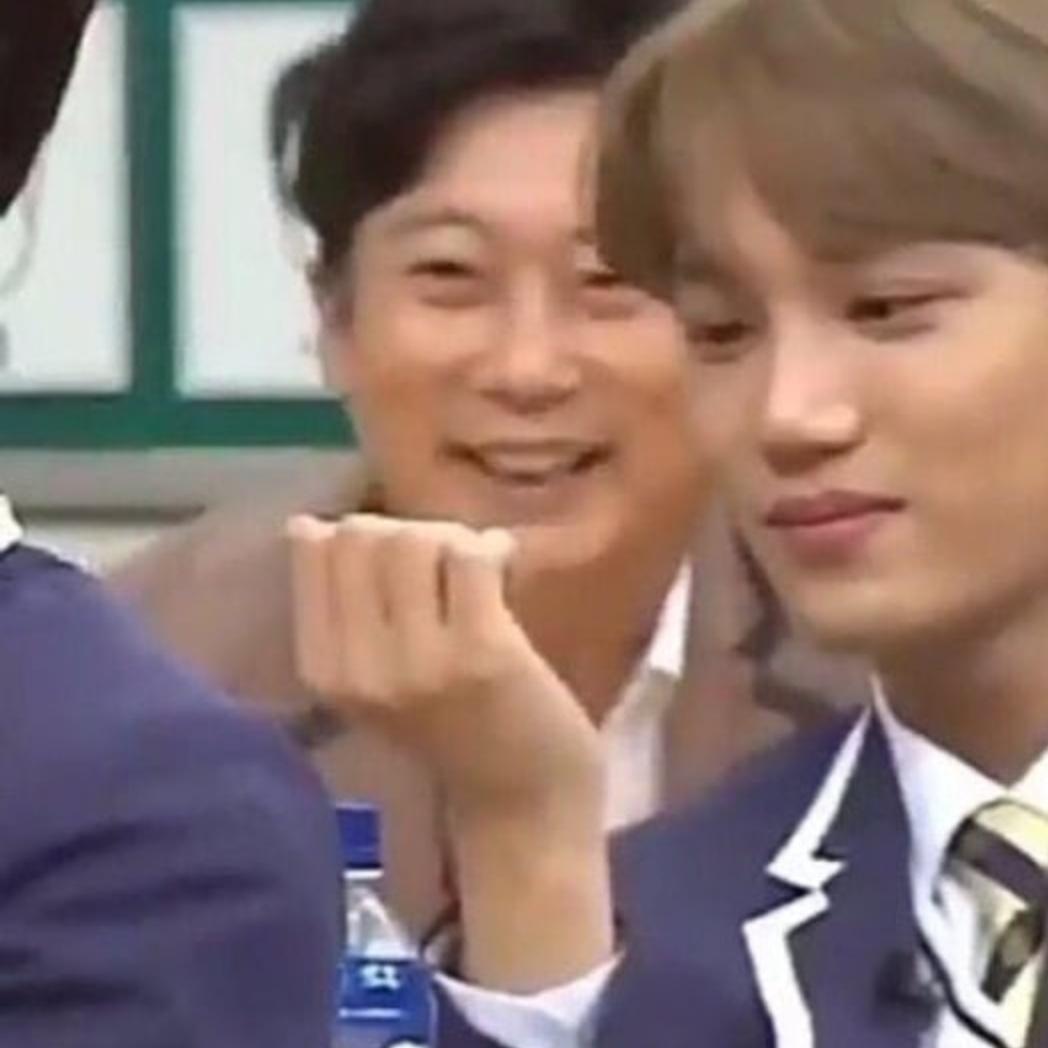 Liv_Soo's tweet photo. Jajajaja los antis creyendo que sus favs iban a tener posibilidad pero llega Jongdae demostrando como siempre su poder, solo el dios vocal Chen
SM ya es hora de protegerlo, su bebita necesita saber que su papá siempre estará a salvo
#3000dayswithexo https://t.co/RUk6r8VyUH