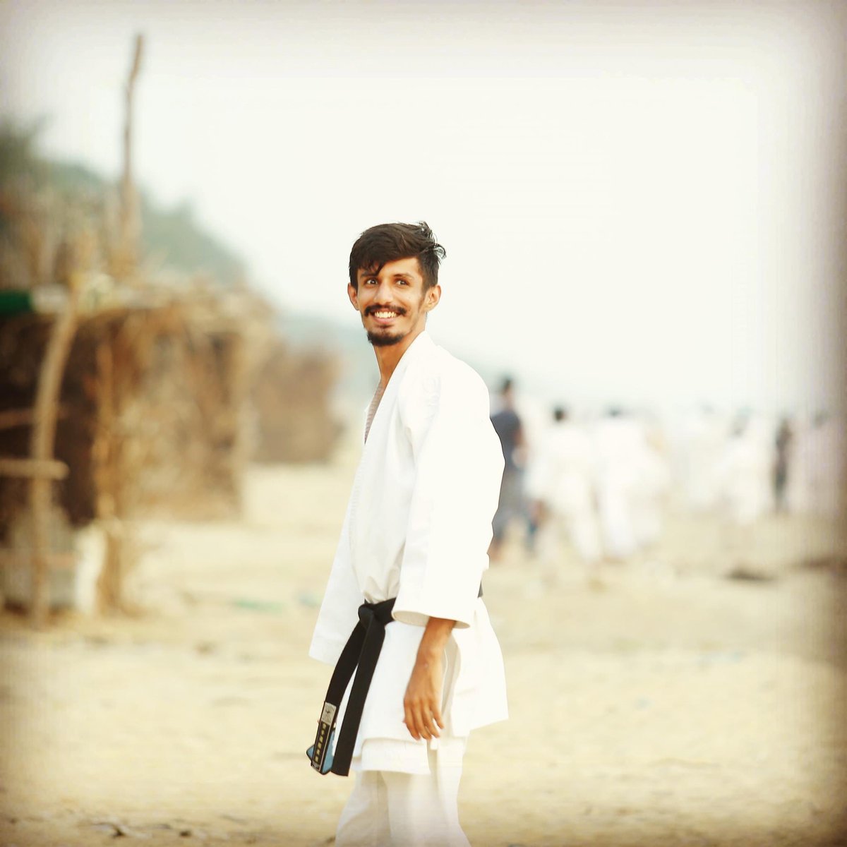 Chiraaggowdaa's tweet photo. Kerala Karate Camp #sportsatbeach #keralabeach #nationalplayer https://t.co/qzdJ8u2FZu
