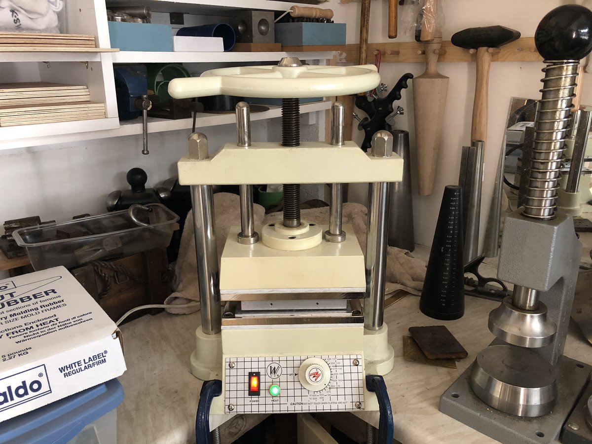 KTHallmark's tweet image. More mould making today with #WorkshopAssistant Duke @hd_puppy