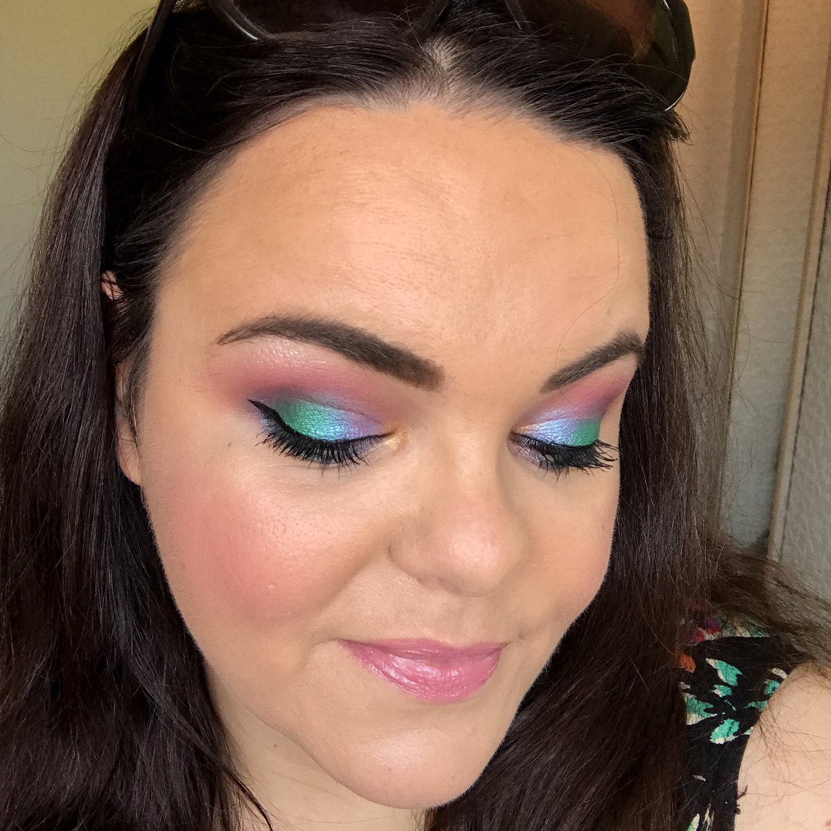 helenpoolebooks's tweet photo. I have to say my make-up has made me feel quite joyful today! 🤩
The perfect, magical colours to wear when illustrating a unicorn book! 🦄Possibly my fave look so far using my new @JeffreeStar palettes! 💗#minibreaker #putitback #jeffreestarcosmetics https://t.co/08RGTwxjwQ