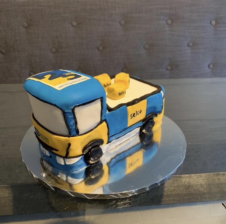 SelcoBW's tweet photo. We put our colleagues' baking skills to the test to support Global's #BakeSomeNoise. Here's the winning creation which lead to a £1,000 donation from Selco to @makenoise 🚚🍰 https://t.co/Xk7G0nINiF