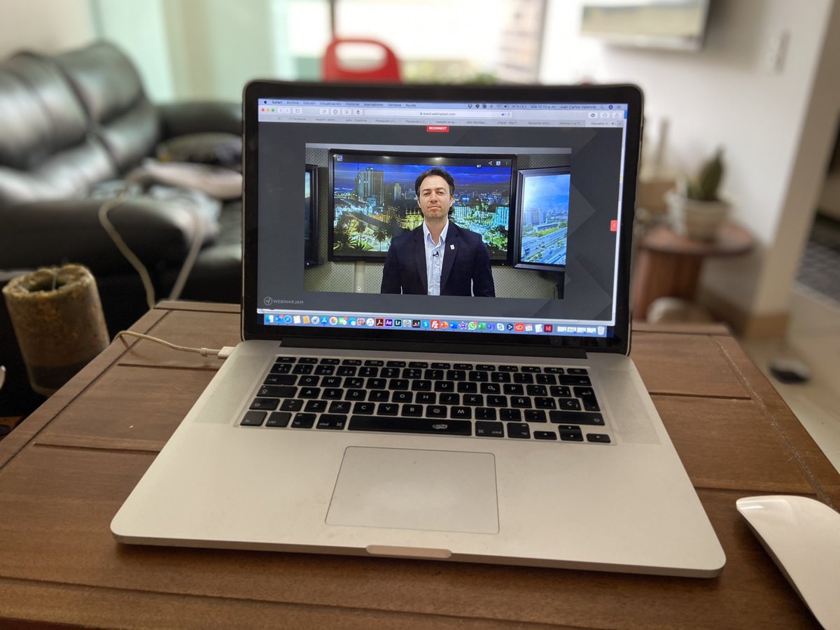 El alcalde Daniel <a href="/QuinteroCalle/">Daniel Quintero 🇨🇴</a> como invitado en el evento virtual global organizado por la Fundación WISE-Qatar <a href="/WISE_Tweets/">WISE</a> expuso las estrategias que Medellín ha implementado para mantener el aprendizaje activo y promover la innovación a pesar del #COVID19.