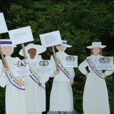 This weekend, we're all about history! Tour two <a href="/cchs_moot/">ClackCo Historic Soc</a> exhibits with <a href="/vamondestories/">VAMONDE</a> + celebrate the 19th amendment with the West Linn Historical Society.

Your Arts Alliance #WeekendWatch - mailchi.mp/clackamasartsa…