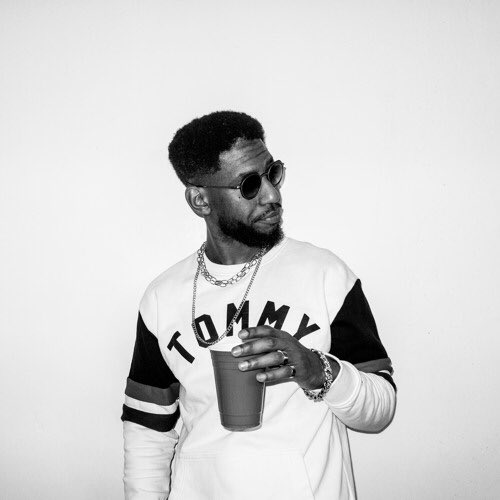 1- 6Rano et ses 6 EPs :6rano a décidé de sortir 6EP tout les 6 du mois a partir de Décembre 2019. Avec ses 6 EPs, on peut décerner l’immense palette musicale qu’il peut nous donner, en allant de la drill à la pop urbaine, un vrai potentiel. : 6rano - Tonton Jay-Z ft. Laazy