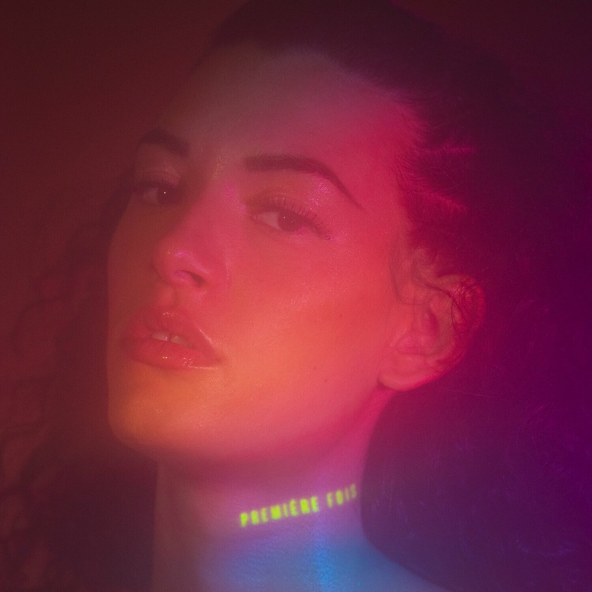 7- Jäde : Première FoisCe projet est totalement magistral et il se doit d’être écouté. La lyonnaise nous livre un projet d’une qualité exeptionnel mixé par le grand NKF. Jäde manie RnB, Pop et Trap merveilleusement bien !Son : Jäde - -12°