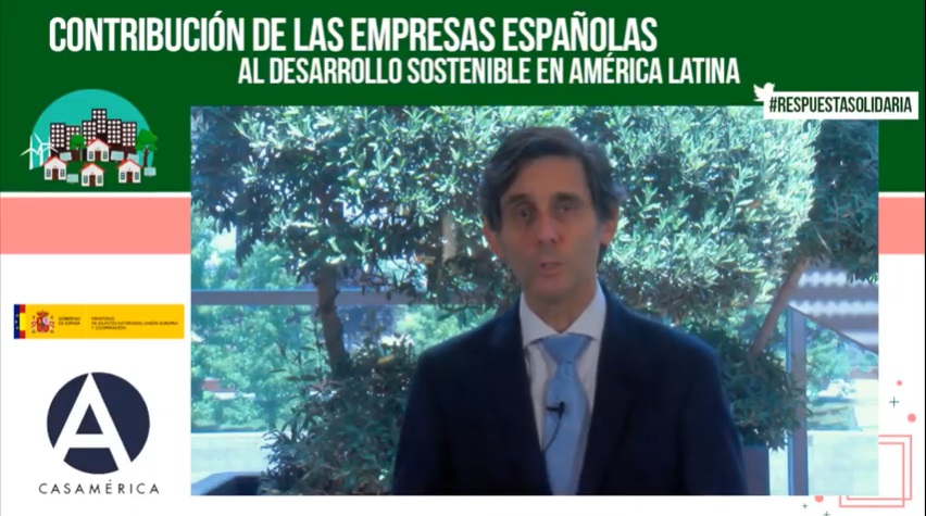 casamerica's tweet photo. #RespuestaSolidaria💬"Estamos viviendo una revolución tecnológica y social pero debemos seguir situando a las personas siempre en primer lugar", dice @jmalvpal de @Telefonica. 
https://t.co/gW5DURLNR6 https://t.co/hU7aKOg0g3