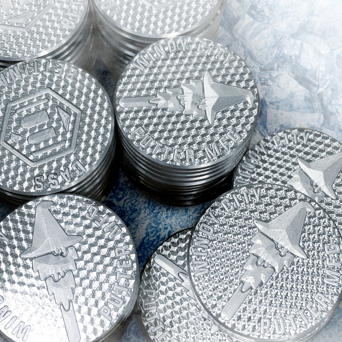 BettinardiGolf's tweet photo. #WorkshopWednesday The Windy City Wizard Pop DASS ball markers with RJB’s Nano Micro-honeycomb.☝️ more day! #BettinardiGolf #Hive #madeintheusa🇺🇸 #WindyCityWizard #ballmarker #golfwrx #golf #pgatour #chicagogolf #dassgood https://t.co/xqX3kSTYCk