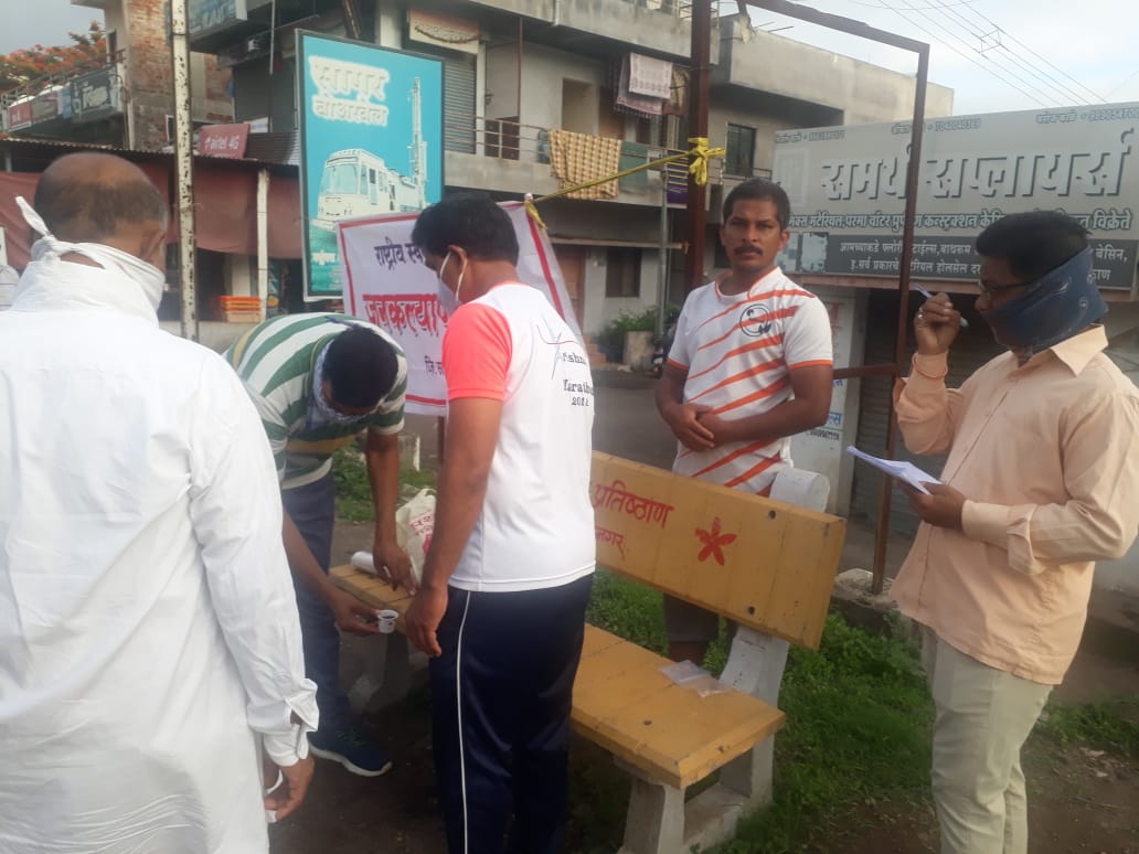 SukhayuAyush's tweet photo. Awairness Campaign about various preventive majors suggested by @moayush along with distribution of ayurvedic Kashay for various fitness groups in Agashivnagar, Karad by Sukhayu Foundation &amp; RSS Janakalyan Samiti. @IgnitedMindsK 
#AyurvedaForAll #IndiaFightsCOVID19 https://t.co/7ItbpElSFb