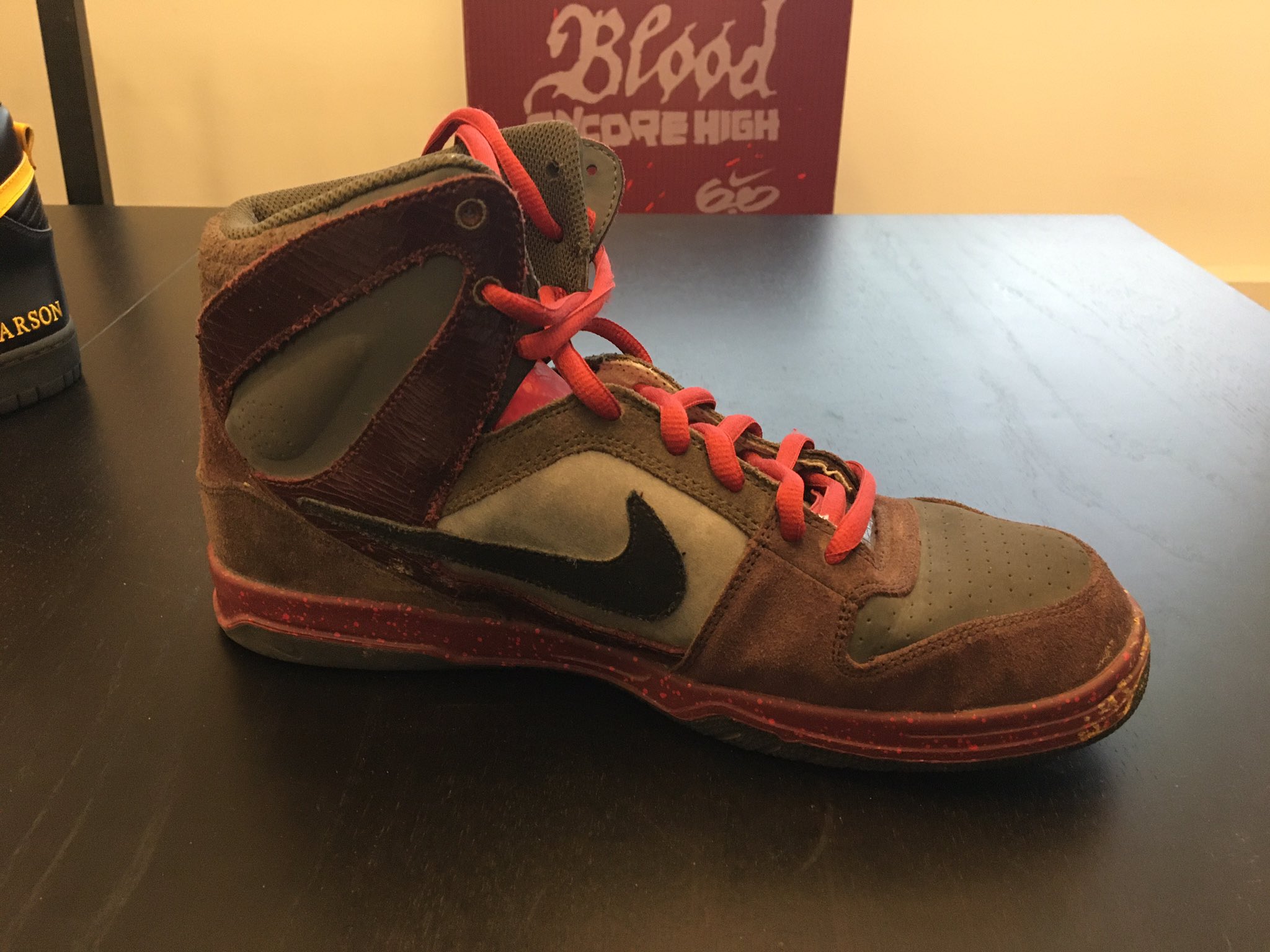 Ash Pearson on Twitter: "That time Nike made 3 Inches of Blood a limited  edition shoe.Super rare.I've got a couple pairs left I'm willing to sell.  DM me if you're interested.They also