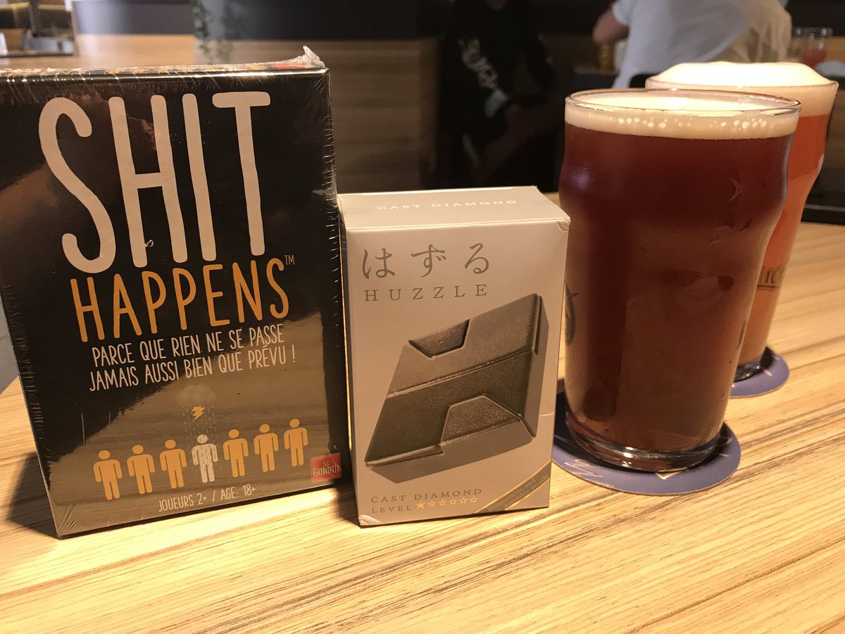 Einaeco's tweet photo. Une bonne bière et des jeux <3 parfait ! https://t.co/0OXJSdIEG0