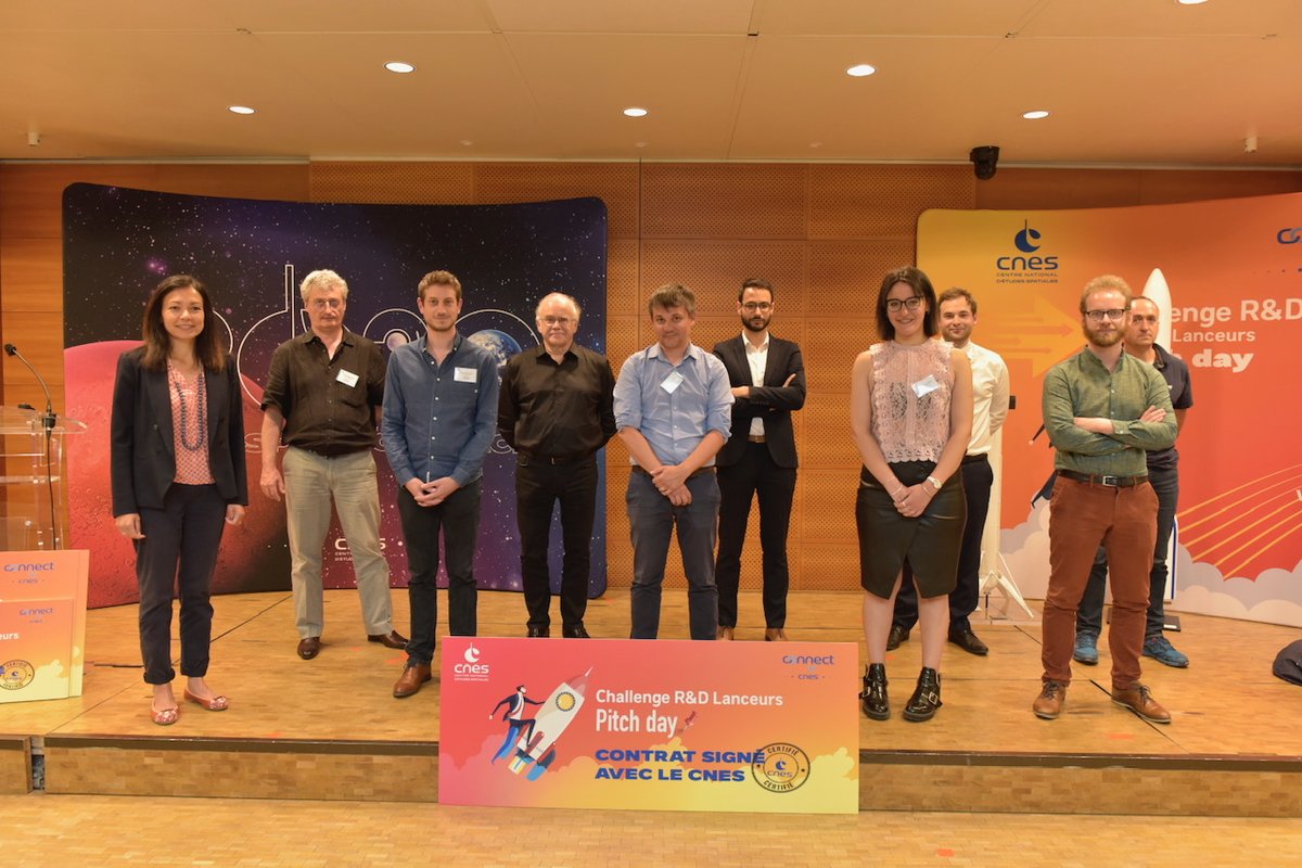 ConnectbyCNES's tweet photo. 🤜 Une séance historique!
Le @CNES vient d’attribuer 750K€ de contrats signés sur-le-champ aux 10 finalistes du pitch day "Lanceurs". Et @JmAstorg nous a promis "qu'il y en aurait d'autres".
Autant de chances pour ces start-ups de matérialiser leurs innovations! #Space4Good 🚀 https://t.co/SSmbvQFZ6D
