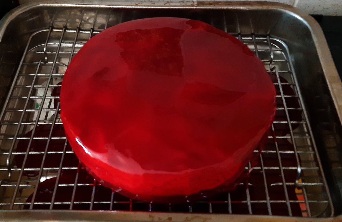 painterley's tweet photo. I made a Cherry sponge cake with red ganache with a garnish of fresh cherries. https://t.co/JYMXnWojkv