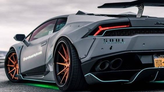 fanpanel2's tweet photo. #lambo #fanpanel https://t.co/jUTV8tUgFM
