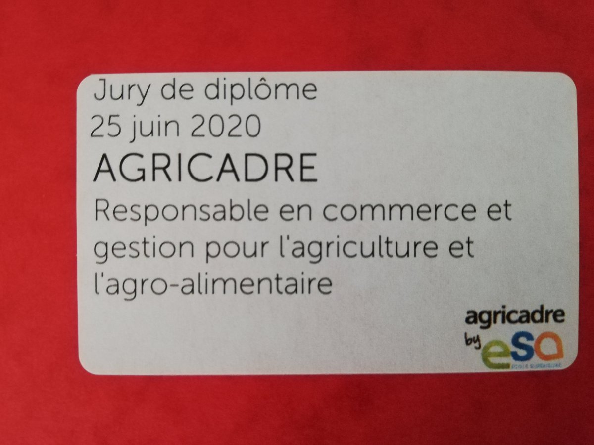 AGRICADRE_ESA's tweet photo. ⏱️Tout est prêt pour la réunion du Jury #Agricadre #Promo28. Combien de nouveaux diplômés @Groupe_ESA pour les métiers #management #commerce #gestion #agriculture? Suivez-nous demain 🔍 https://t.co/dHhl8V95D8