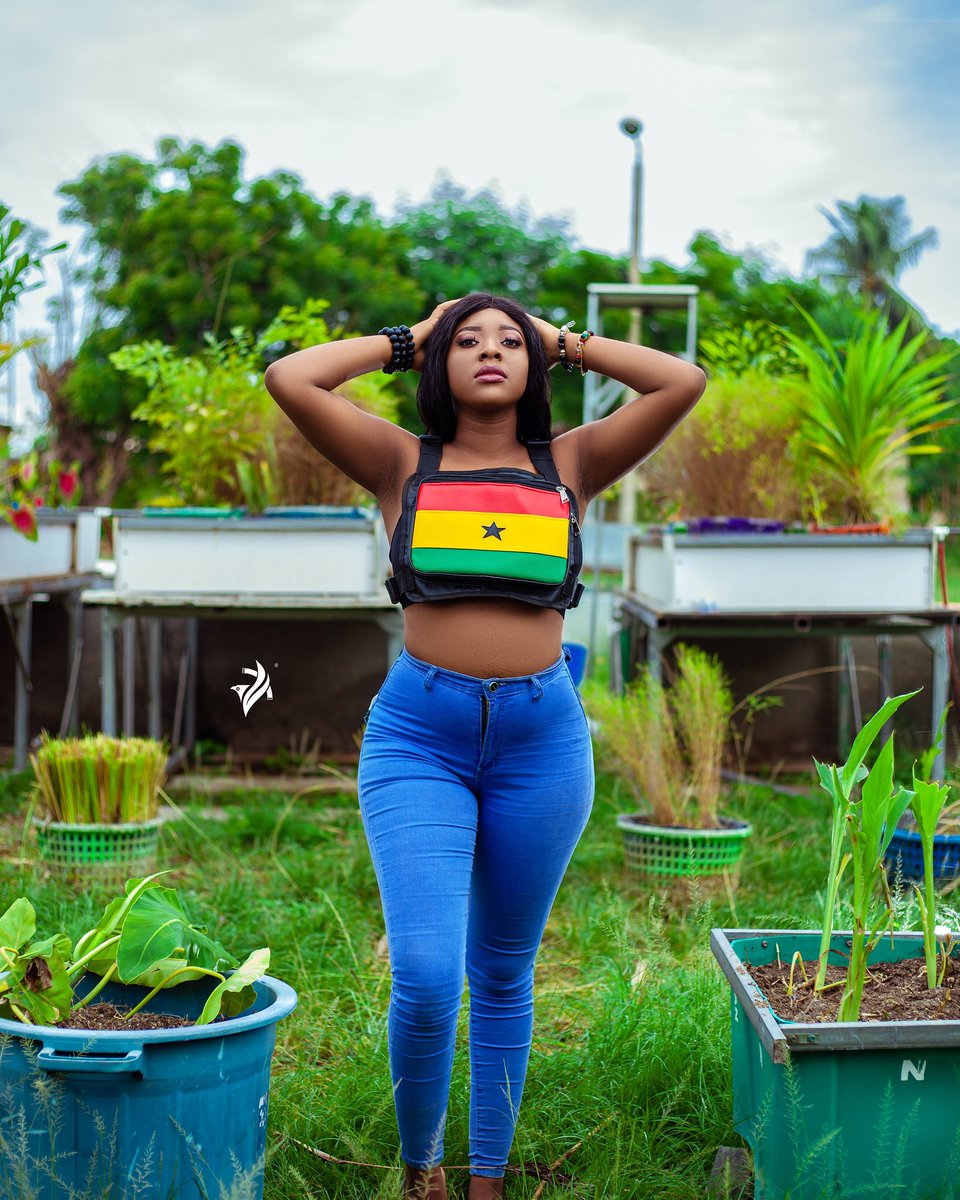 AbenaElsa's tweet photo. Why should I love me less?
 inhale some freshness. https://t.co/vMoIUguUyd